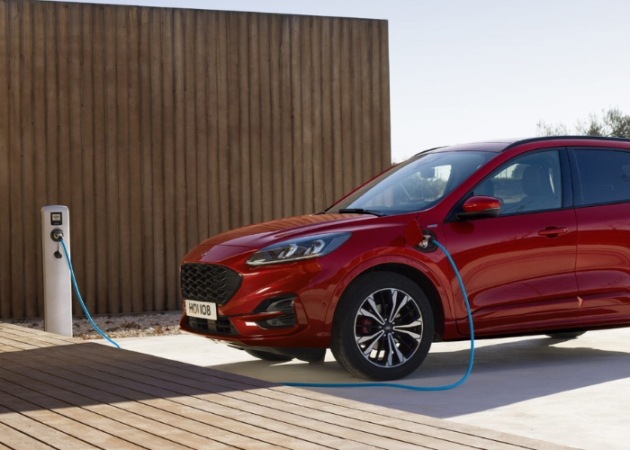 Ford Kuga PHEV 03